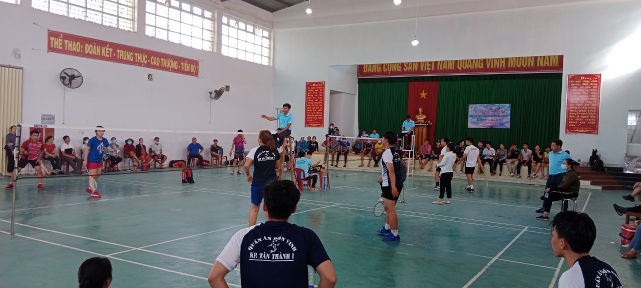 UBND phường Tam Quan Bắc  tổ chức Giải cầu lông năm 2022